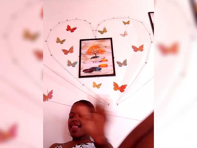 Sayrahsexy's BongaCams show and profile