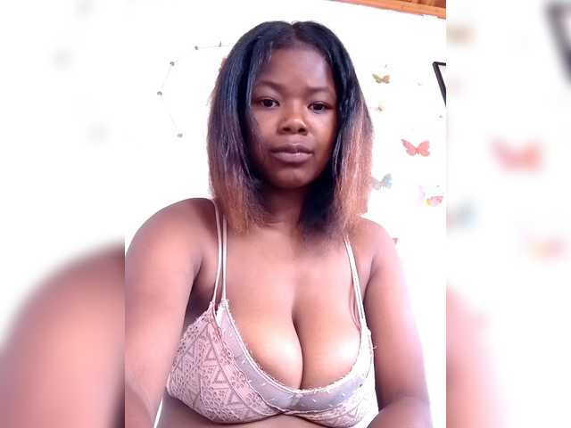 Sayrahsexy's BongaCams show and profile