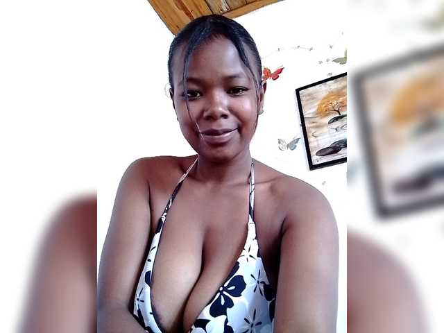 Sayrahsexy's BongaCams show and profile