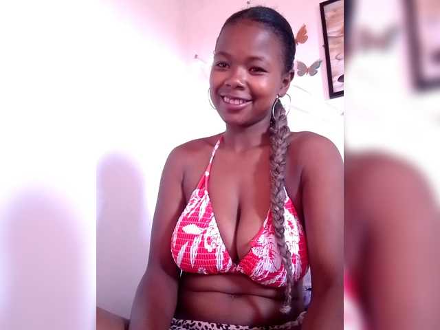 Sayrahsexy's BongaCams show and profile