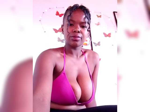 Sayrahsexy's BongaCams show and profile