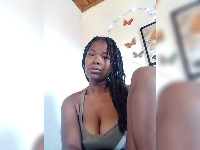 Sayrahsexy's BongaCams show and profile