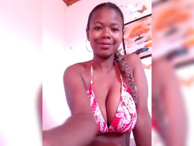 Sayrahsexy's BongaCams show and profile