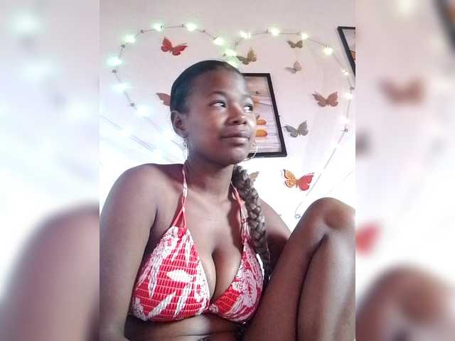 Sayrahsexy's BongaCams show and profile