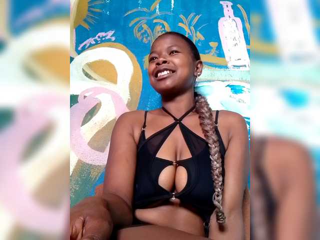 Sayrahsexy's BongaCams show and profile