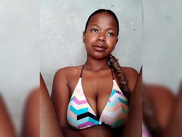 Sayrahsexy's BongaCams show and profile