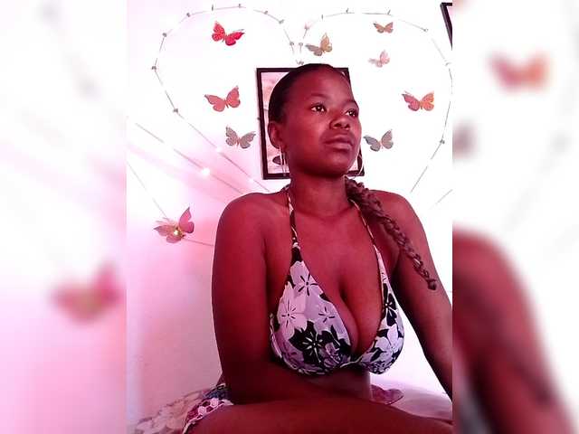 Sayrahsexy's BongaCams show and profile