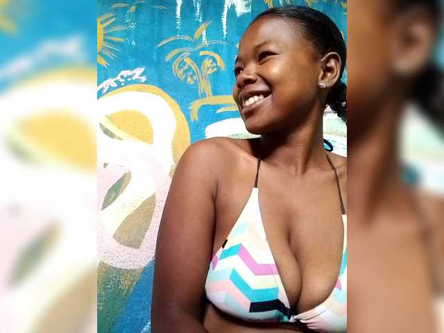 Sayrahsexy's BongaCams show and profile