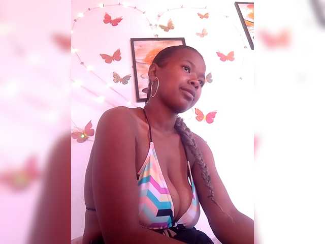 Sayrahsexy's BongaCams show and profile