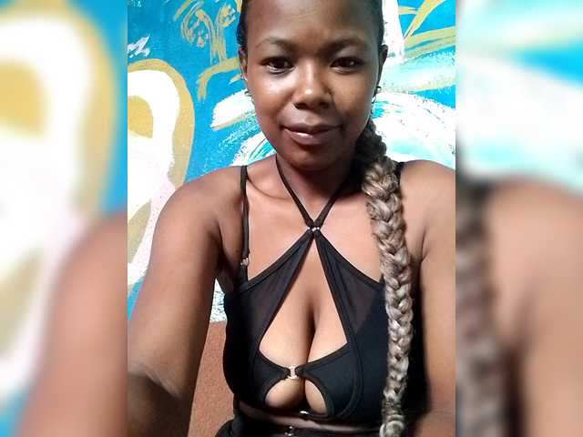 Sayrahsexy's BongaCams show and profile