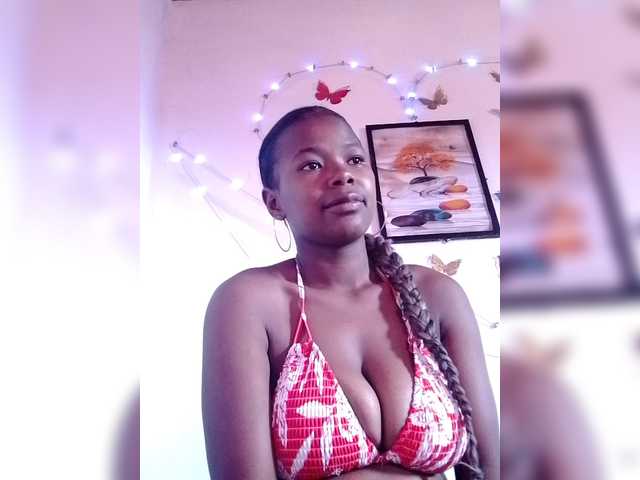 Sayrahsexy's BongaCams show and profile