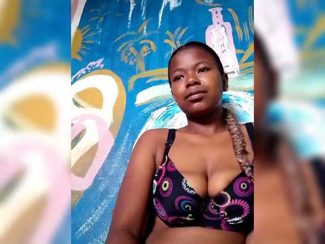 Sayrahsexy's BongaCams show and profile