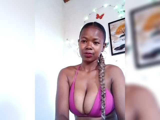 Sayrahsexy's BongaCams show and profile