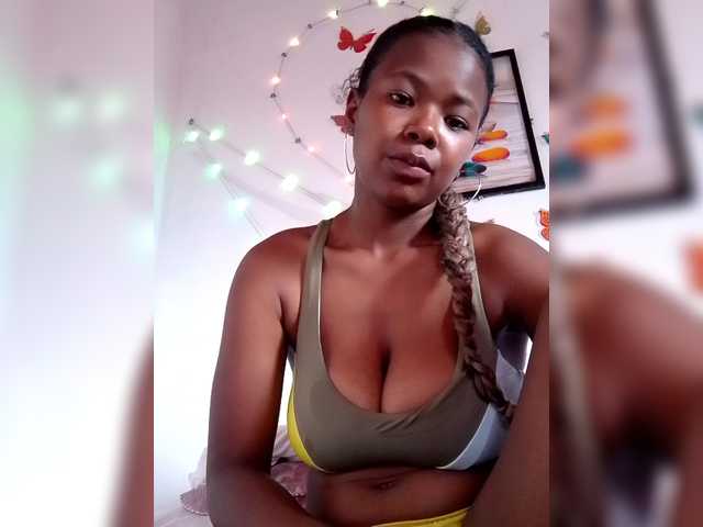 Sayrahsexy's BongaCams show and profile