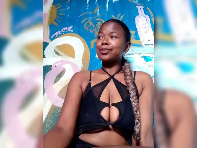 Sayrahsexy's BongaCams show and profile