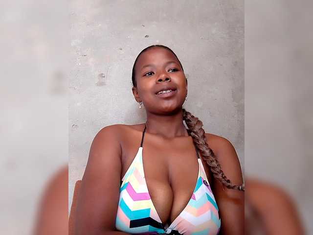 Sayrahsexy's BongaCams show and profile