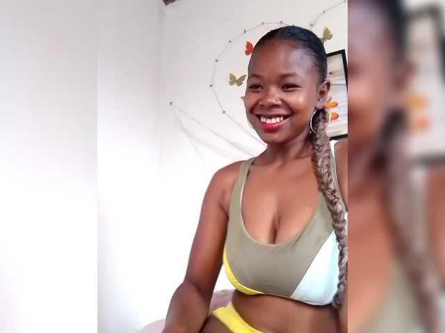 Sayrahsexy's BongaCams show and profile