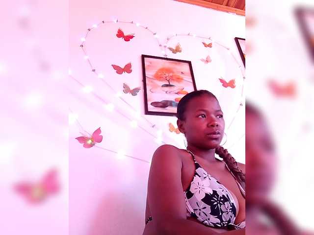 Sayrahsexy's BongaCams show and profile