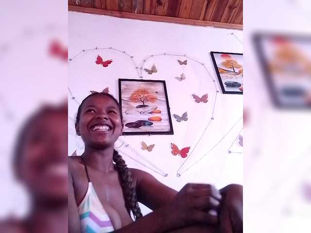 Sayrahsexy's BongaCams show and profile