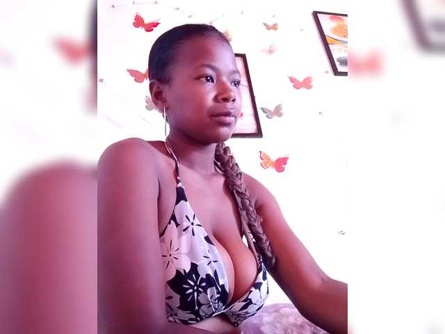 Sayrahsexy's BongaCams show and profile