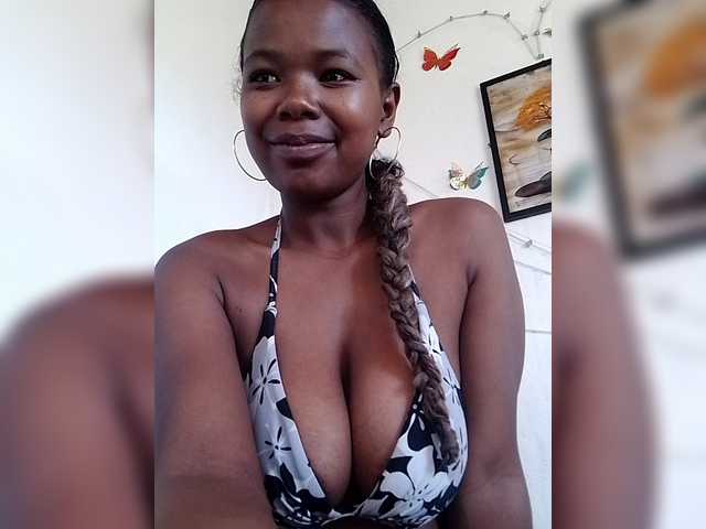 Sayrahsexy's BongaCams show and profile