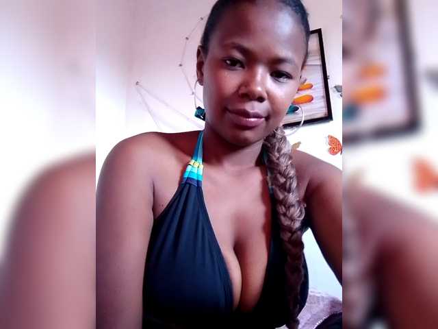 Sayrahsexy's BongaCams show and profile