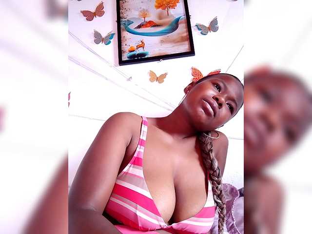 Sayrahsexy's BongaCams show and profile