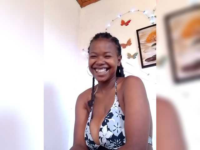 Sayrahsexy's BongaCams show and profile