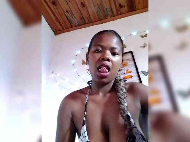 Sayrahsexy Live Webcam on BongaCams