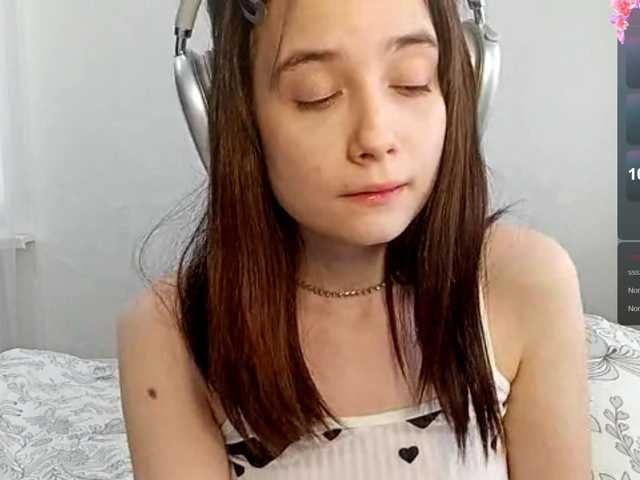 MapleDunford's BongaCams show and profile