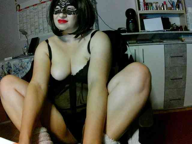 VelvetNoira Live Webcam on BongaCams