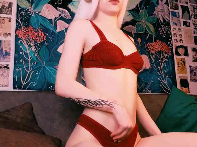 PeacchyPawss PeacchyPawss