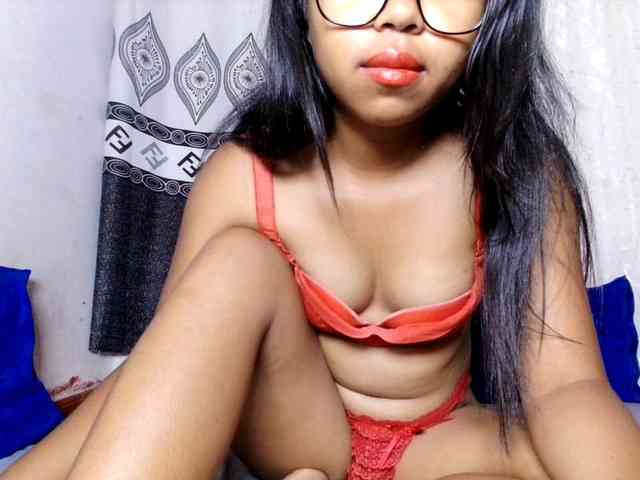 ALYASH Live Webcam on BongaCams