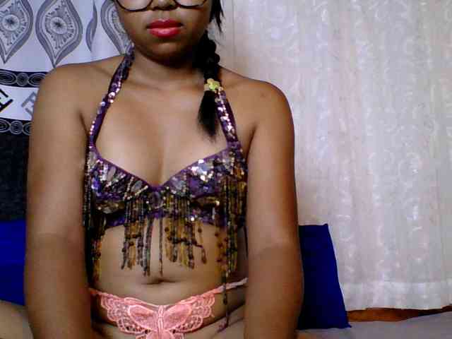 ALYASH Live Webcam on BongaCams