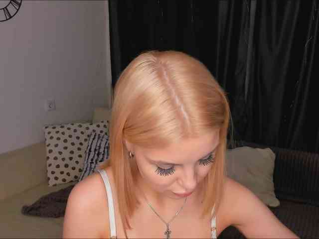 Milylover Live Webcam on BongaCams