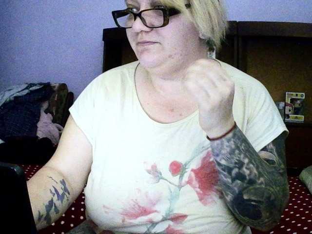 sweetmommy – webcam model profile photo