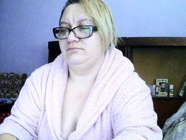 sweetmommy's BongaCams show and profile