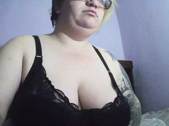 sweetmommy live cam profile