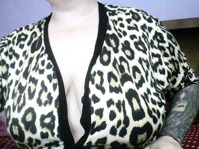 sweetmommy's BongaCams show and profile