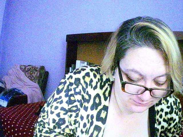 sweetmommy's BongaCams show and profile