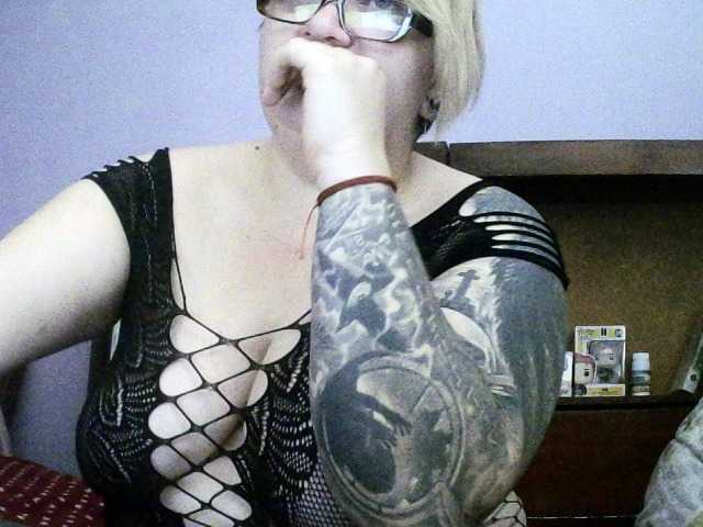 sweetmommy's BongaCams show and profile