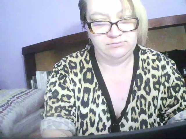 sweetmommy's BongaCams show and profile