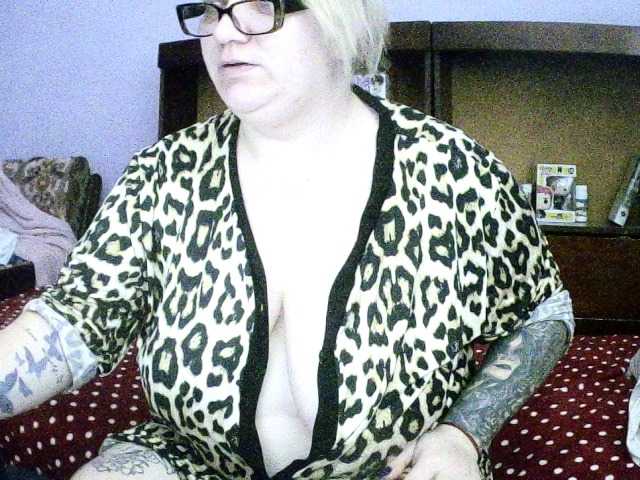 sweetmommy – webcam model profile photo