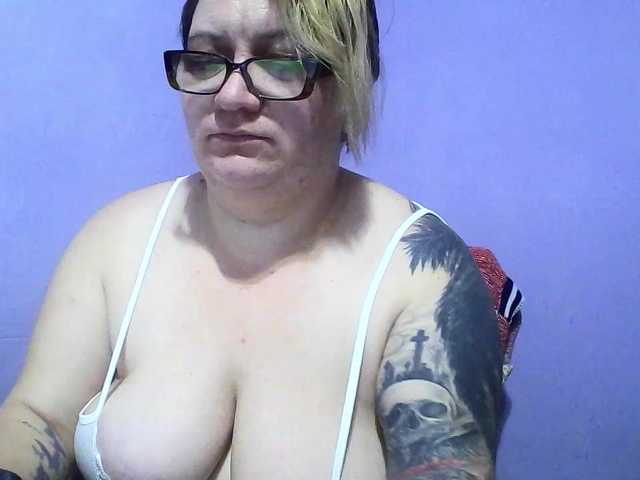 sweetmommy – webcam model profile photo