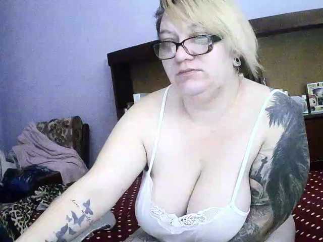 sweetmommy – webcam model profile photo