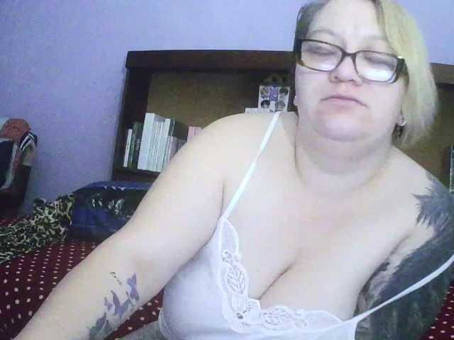 sweetmommy's BongaCams show and profile