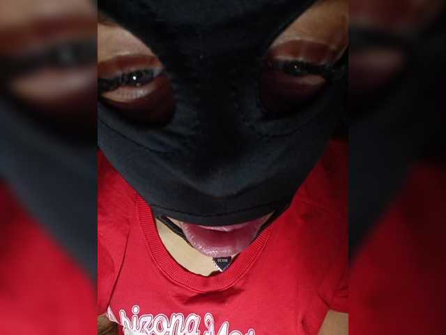 Profile and Statistics for KristinaCherry421 on BongaCams