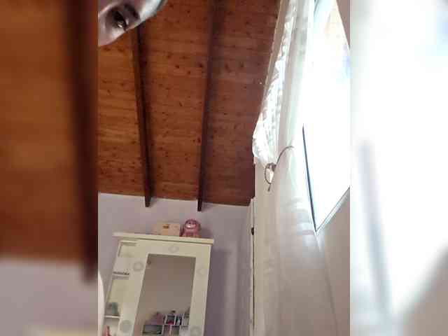 Esmeralda-Rossi webcam