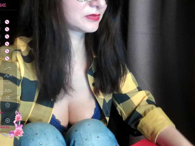 ScarletWitch666's BongaCams show and profile