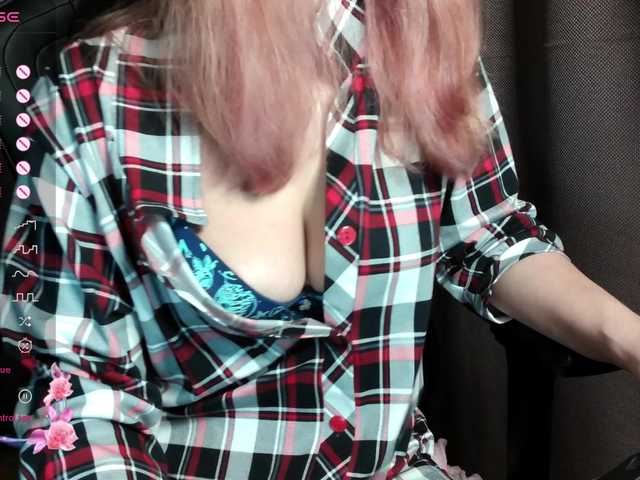 ScarletWitch666's BongaCams show and profile